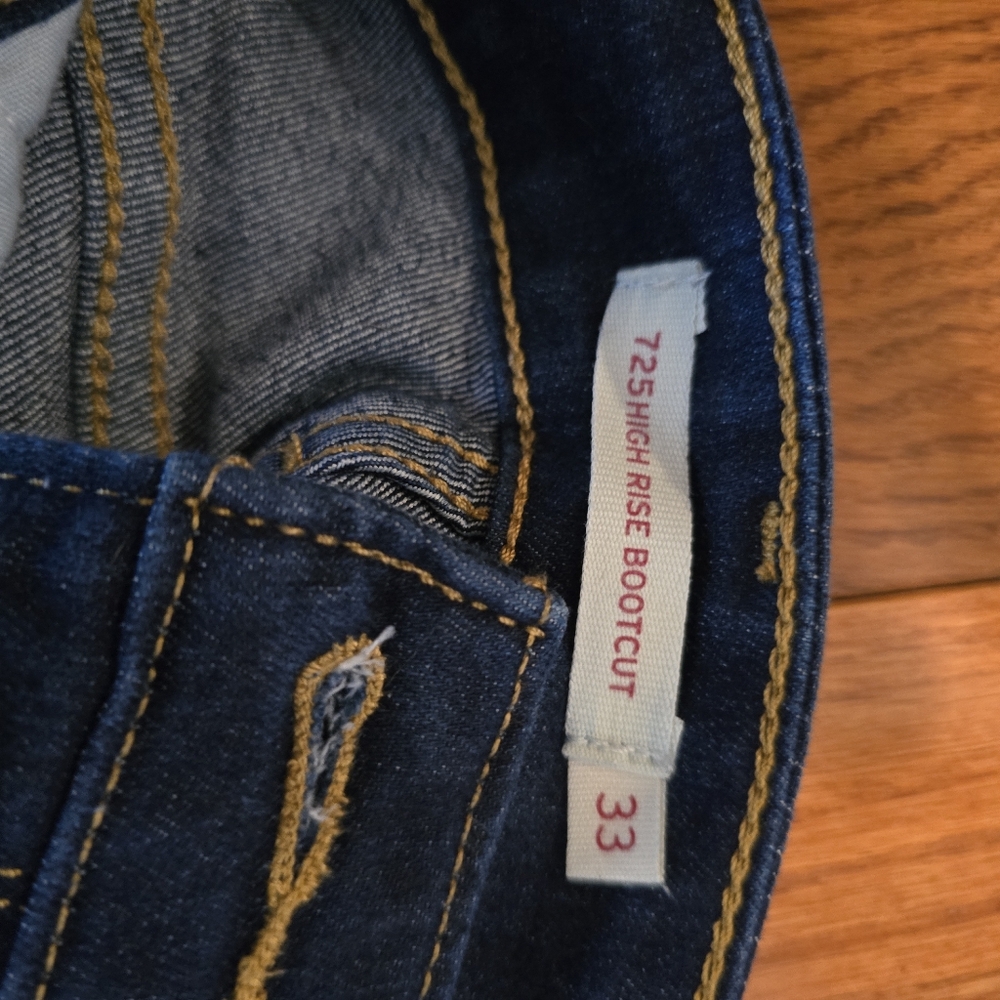 LEVI's Dark 725 Highrise Bootcut Jeans SZ 14/33 - Picture 4 of 5